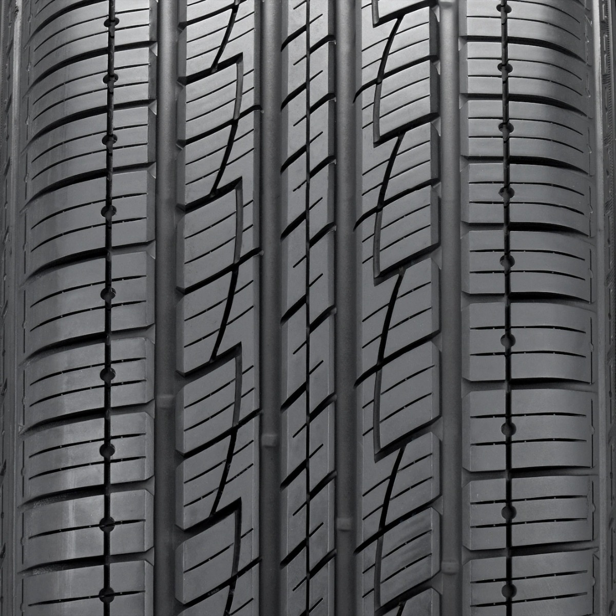 Kumho Solus HS63 Regular Car Tire - 215/60R17
