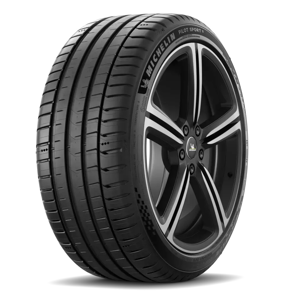 Michelin Pilot Sport 5 Regular Car Tire - 235/45R18 XL RG